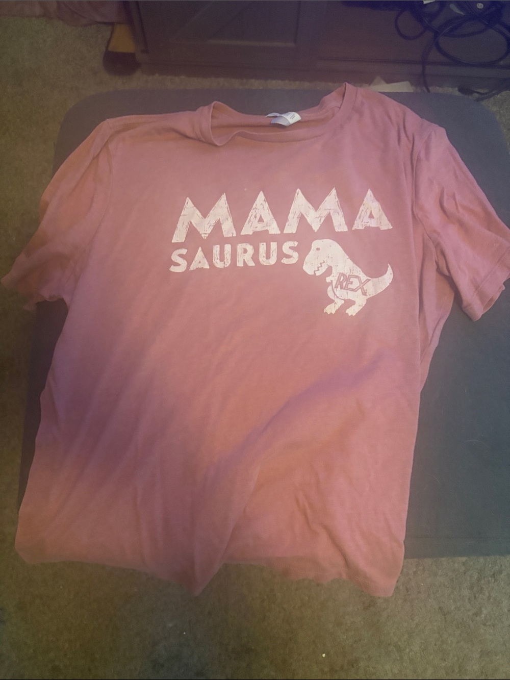 Mamasaurus Graphic Tee in Dusty Pink